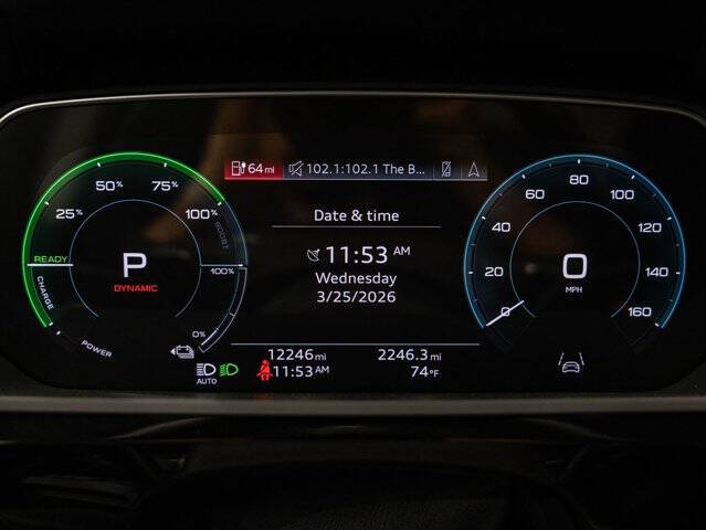 2021 Audi e-tron quattro Premium