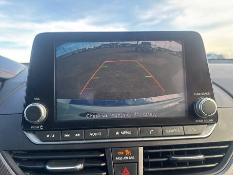 2023 Nissan Altima 2.5 SR