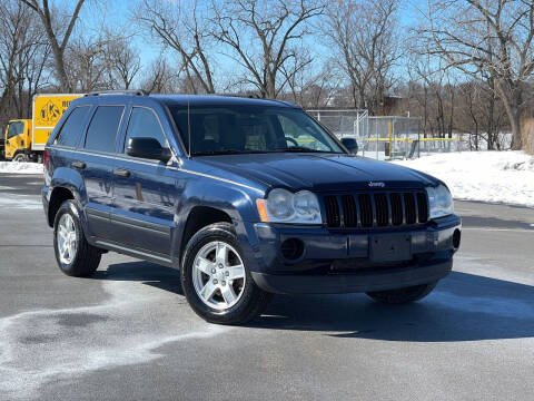 2006 Jeep Grand Cherokee for sale at ALPHA MOTORS in Troy NY