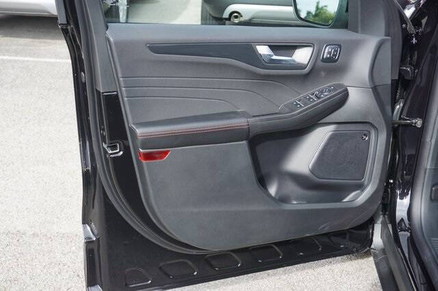 2026 Ford Escape Hybrid ST-Line Elite