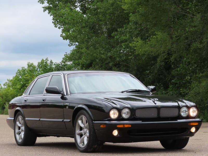 2002 Jaguar XJR
