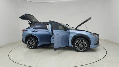 2023 Lexus RZ 450e Luxury