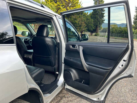 2013 Toyota Highlander SE