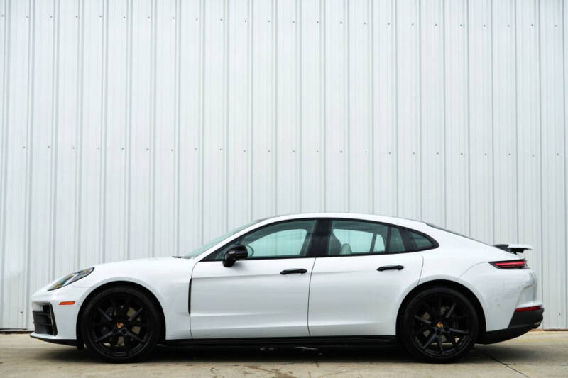 2024 Porsche Panamera 4