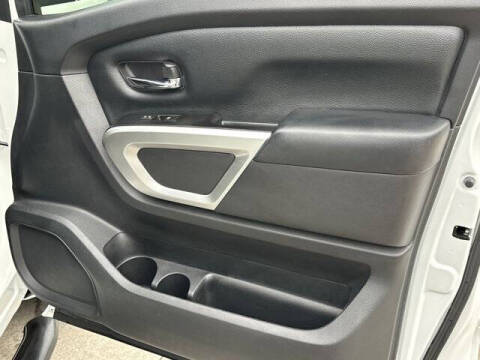 2019 Nissan Titan SV