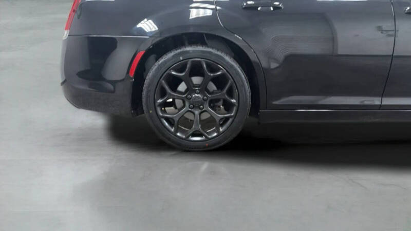 2018 Chrysler 300 S