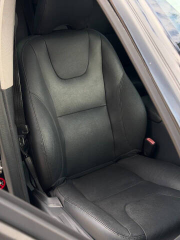 2015 Volvo XC60 T5 Drive-E Premier