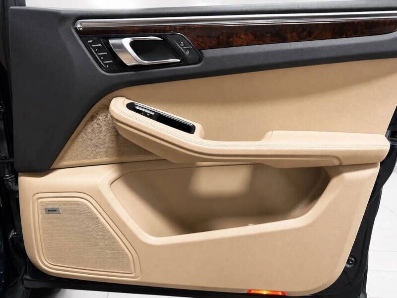 2020 Porsche Macan S