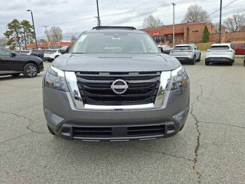 2025 Nissan Pathfinder SV