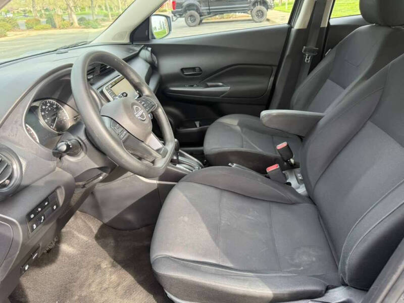 2023 Nissan Kicks S