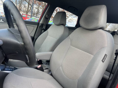 2012 Hyundai Accent GS