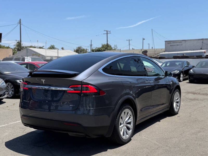 2016 Tesla Model X 90D
