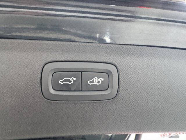 2021 Volvo XC90 Recharge T8 Inscription 6P