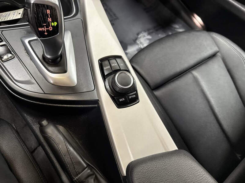 2014 BMW 3 Series 320i