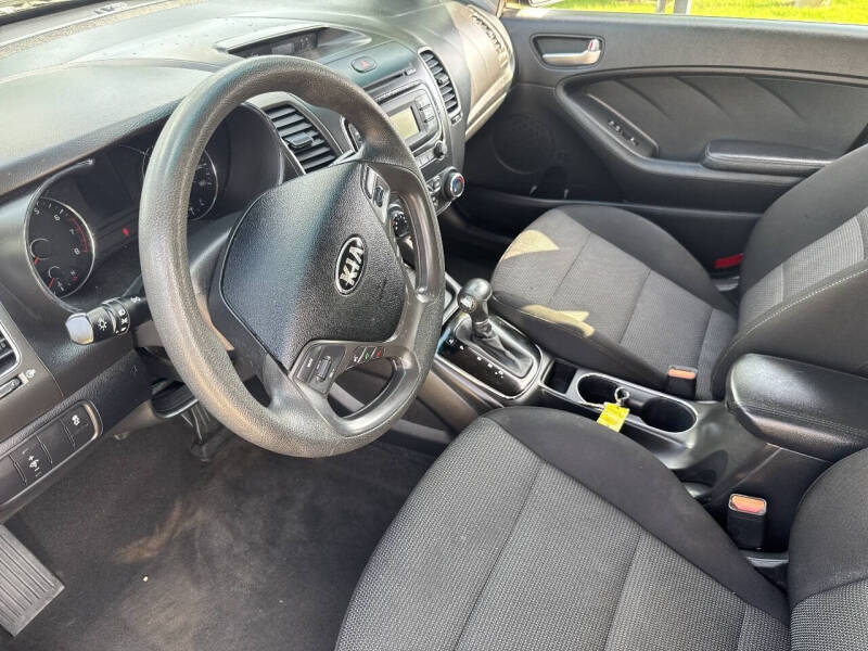 2017 Kia Forte5 LX