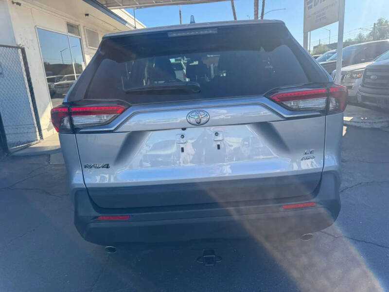 2023 Toyota RAV4 LE