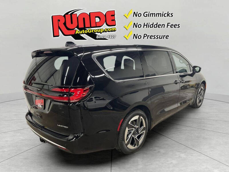 2027 Chrysler Pacifica Limited