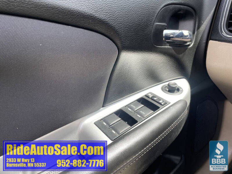 2013 Chrysler 200 Touring