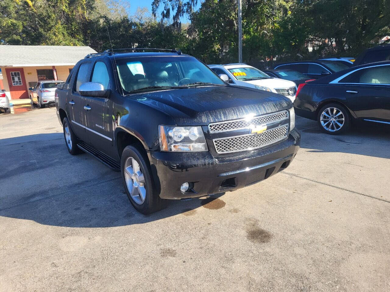 2012 Chevrolet Avalanche for sale at FAMILY AUTO BROKERS in Longwood, FL