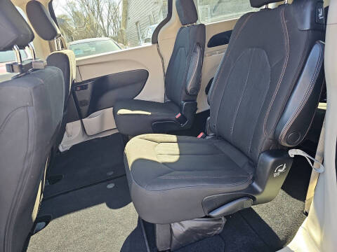 2017 Chrysler Pacifica Touring
