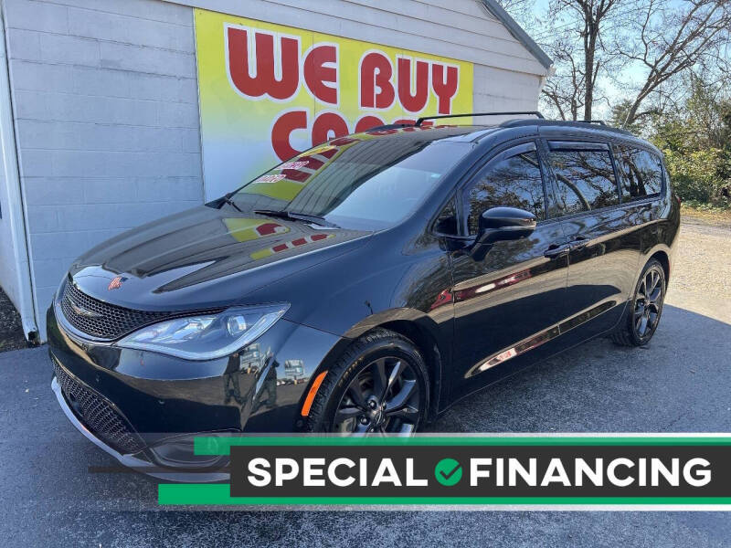 2020 Chrysler Pacifica Limited Red S