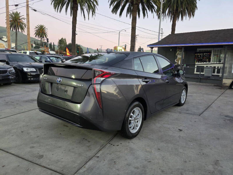 2018 Toyota Prius Two