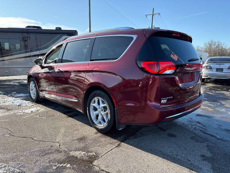 2018 Chrysler Pacifica Touring L