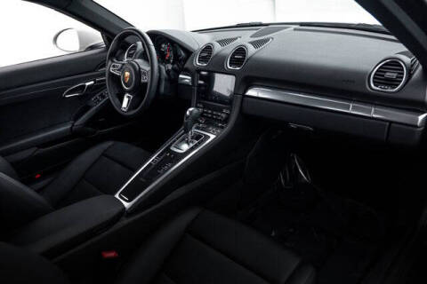 2025 Porsche 718 Cayman