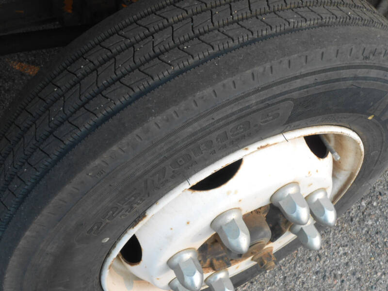 2007 Freightliner M2 106