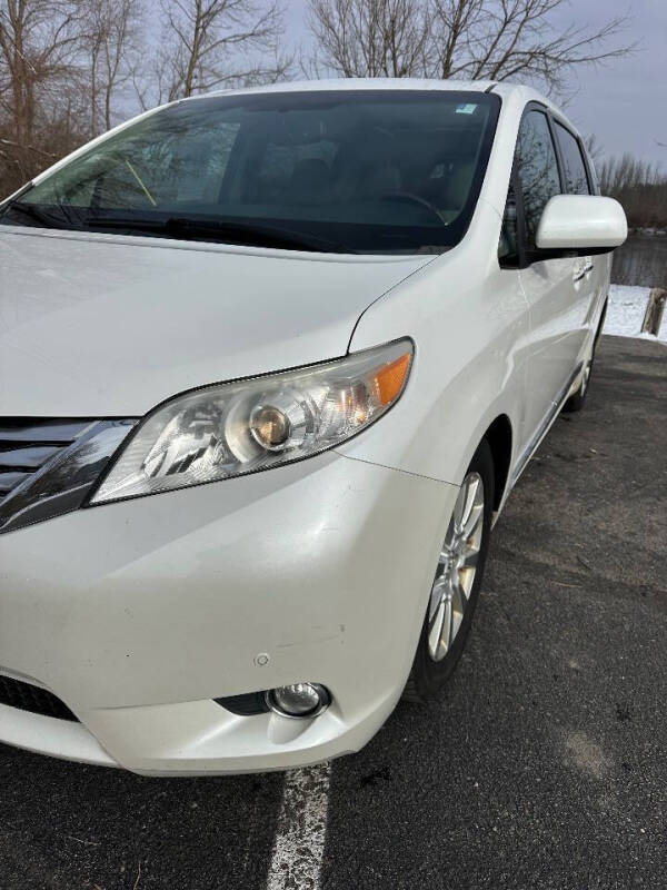 2012 Toyota Sienna Limited 7-Passenger