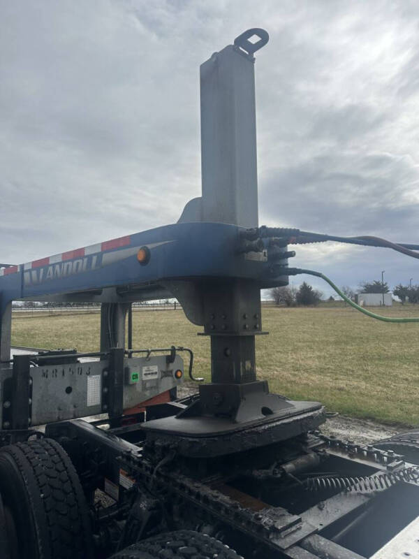 2015 Landoll n/a