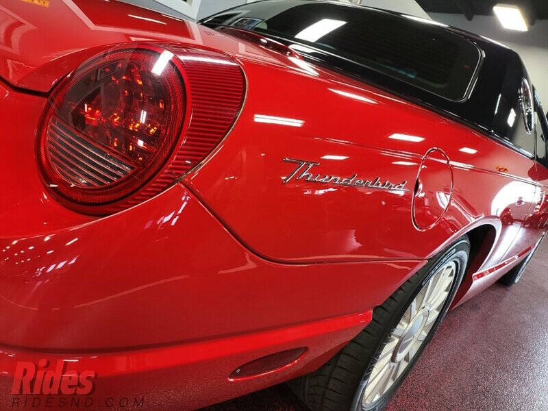 2004 Ford Thunderbird Deluxe