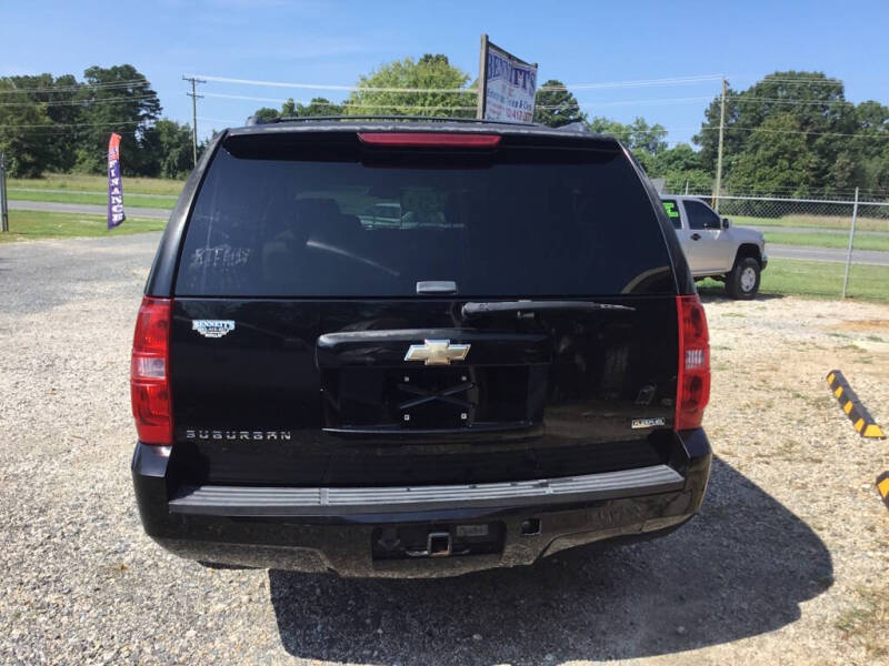 2008 Chevrolet Suburban LS photo 6