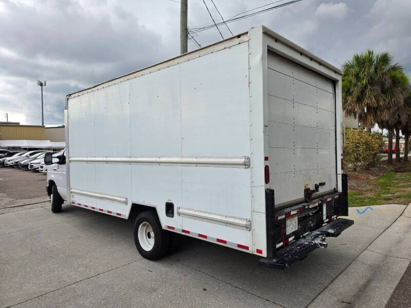 2017 Ford E-Series E-350 SD