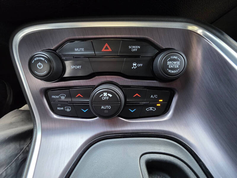 2018 Dodge Challenger SXT