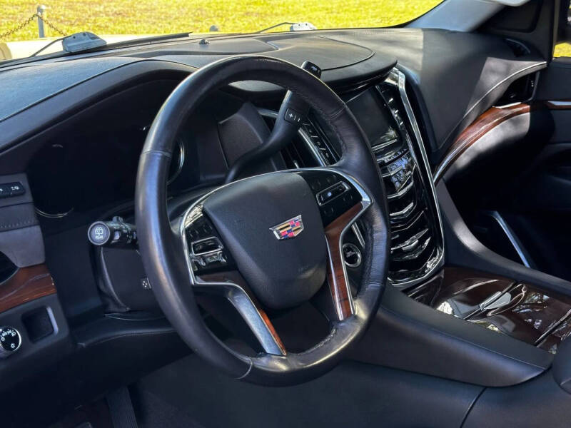 2020 Cadillac Escalade ESV Luxury