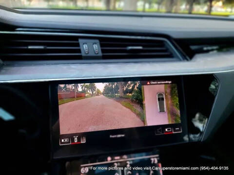 2021 Audi e-tron quattro Premium Plus