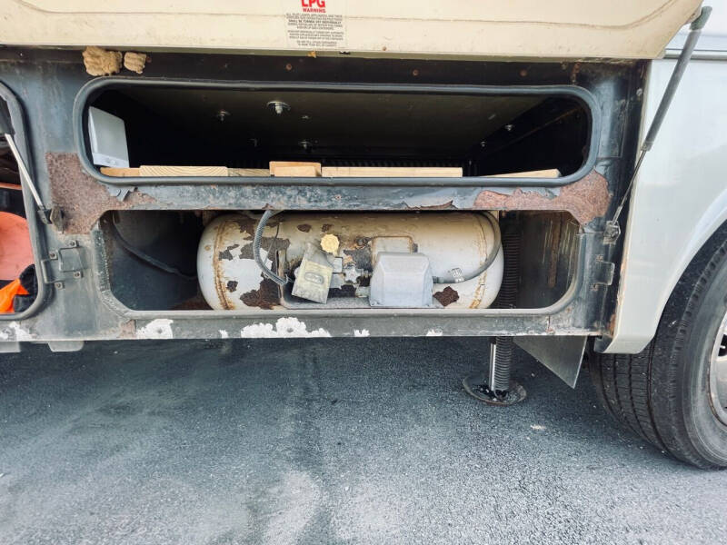 2002 Fleetwood RV 37U