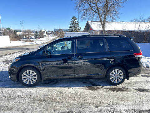 2014 Toyota Sienna XLE 7-Passenger