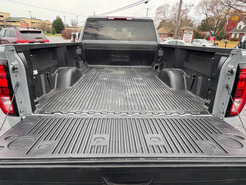 2025 GMC Sierra 2500HD Pro