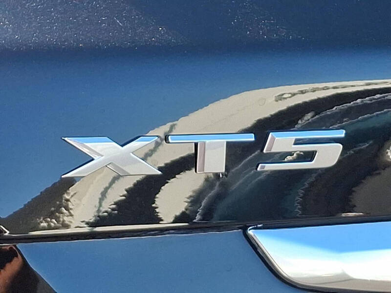 2025 Cadillac XT5 Premium Luxury