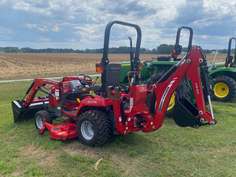 2018 Massey Ferguson GC1710