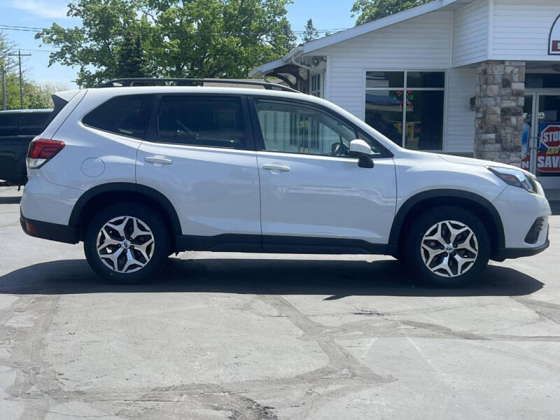 2023 Subaru Forester Premium