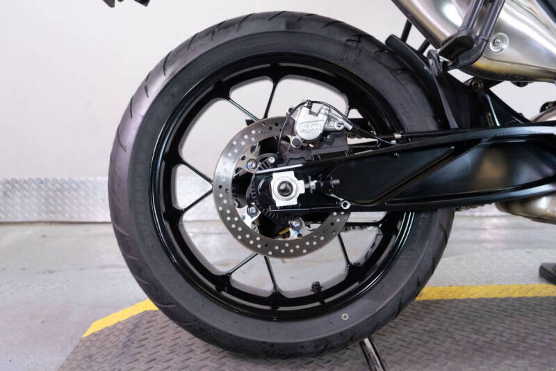 2023 KTM 790 Duke