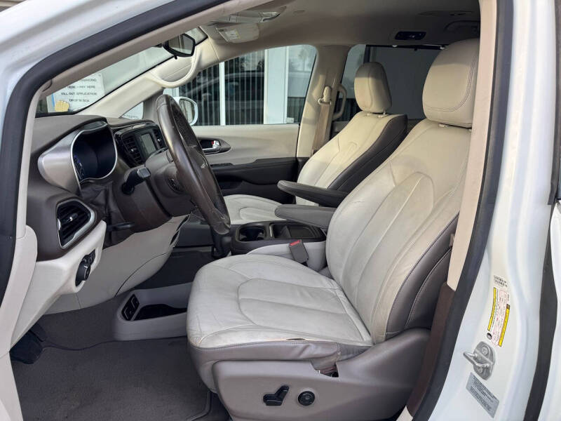 2017 Chrysler Pacifica Touring Plus