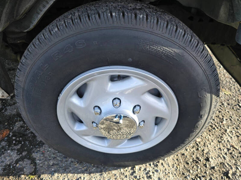 2002 Ford E-Series E-250