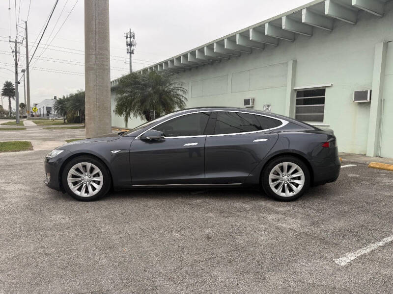 2015 Tesla Model S 85
