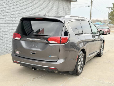 2020 Chrysler Pacifica Hybrid Limited