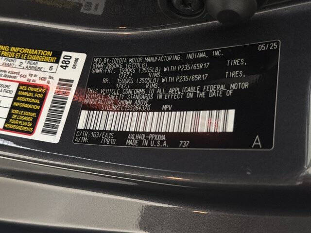 Dk. Gray 2025 Toyota Sienna XLE 8-Passenger XLE 8-Passenger 4dr Mini-Van 41