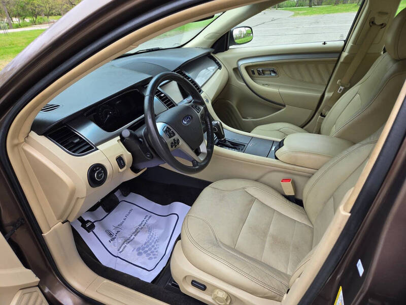 2015 Ford Taurus SEL